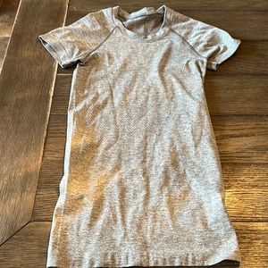 Lululemon shirt